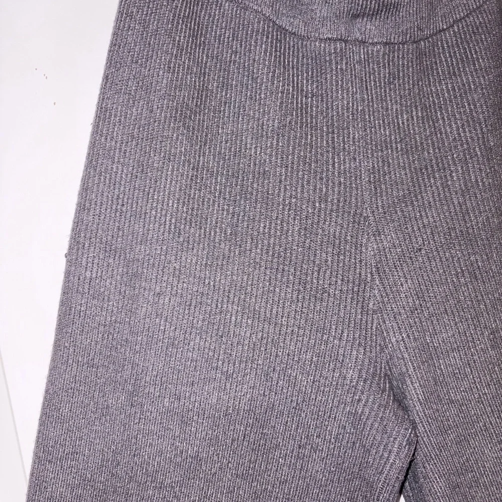 Zara Heather Gray Knit Trousers - Picture 2 of 6